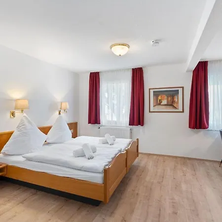 Hotell Garni Traube *
