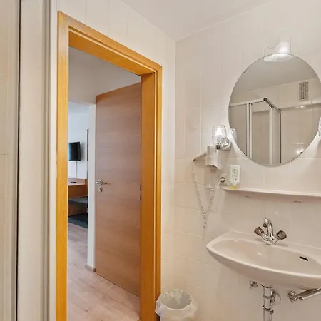 Hotel Garni Traube *