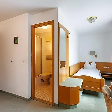 Traube Hotel *