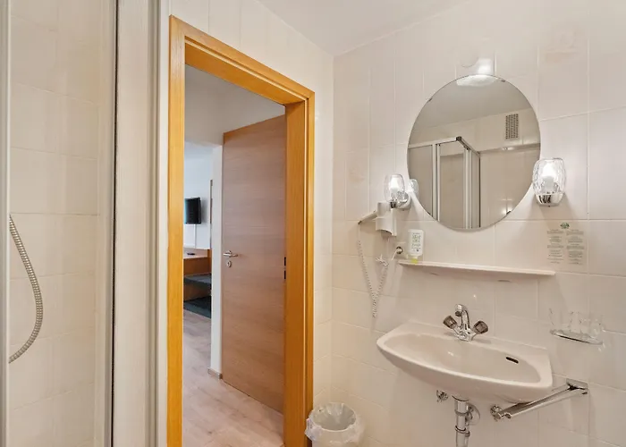 Hotel Garni Traube *